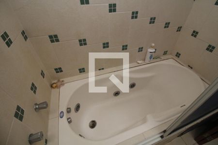 Casa à venda com 321m², 10 quartos e 5 vagasBanheiro da Suíte