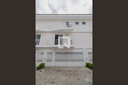 Casa de condomínio à venda com 150m², 3 quartos e 4 vagasFachada Interna