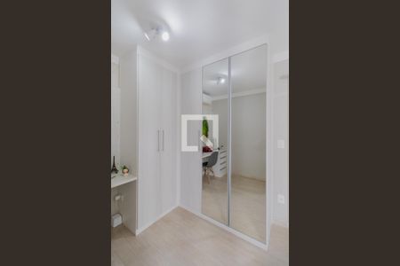 Casa de condomínio à venda com 150m², 3 quartos e 4 vagasSuíte 2