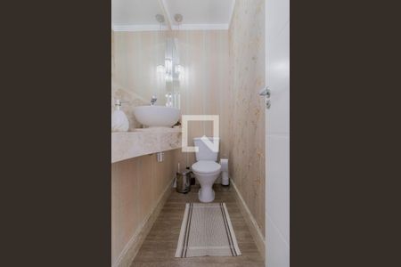 Casa de condomínio à venda com 150m², 3 quartos e 4 vagasLavabo