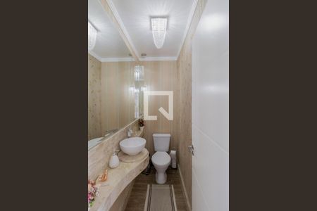 Casa de condomínio à venda com 150m², 3 quartos e 4 vagasLavabo