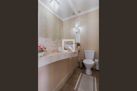 Casa de condomínio à venda com 150m², 3 quartos e 4 vagasLavabo