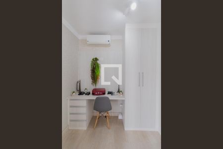 Casa de condomínio à venda com 150m², 3 quartos e 4 vagasSuíte 2