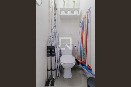 Casa de condomínio à venda com 150m², 3 quartos e 4 vagasLavabo Externo