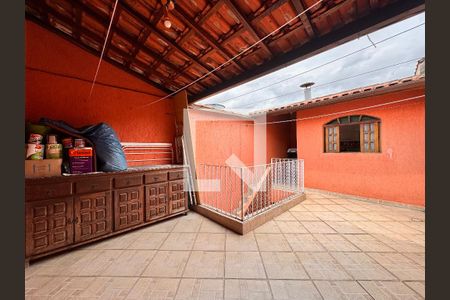 Casa à venda com 140m², 2 quartos e 1 vaga Casa à venda com 140m², 2 quartos e 1 vagaÁrea externa