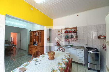 Casa à venda com 150m², 3 quartos e 3 vagasCozinha 