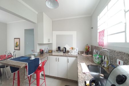 Casa à venda com 236m², 4 quartos e 3 vagasCozinha