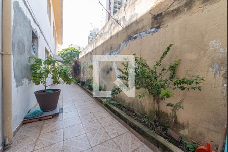 Casa à venda com 300m², 4 quartos e 3 vagas Casa à venda com 300m², 4 quartos e 3 vagasQuintal