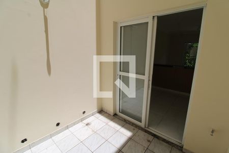 Casa à venda com 200m², 3 quartos e 6 vagasCozinha - Varanda