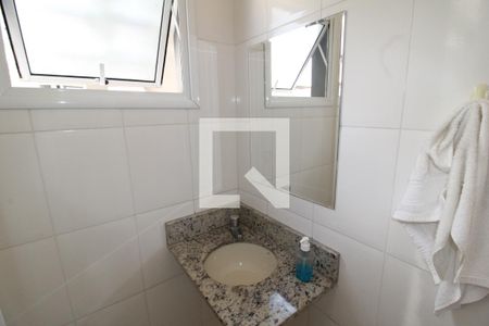 Casa à venda com 200m², 3 quartos e 6 vagasGaragem - Banheiro