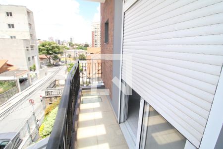 Casa à venda com 200m², 3 quartos e 6 vagasQuarto 1 - Varanda