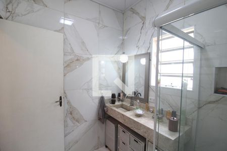 Casa à venda com 130m², 5 quartos e 2 vagasBanheiro 2