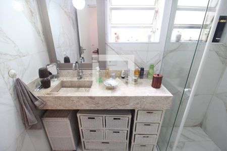 Casa à venda com 130m², 5 quartos e 2 vagasBanheiro 2