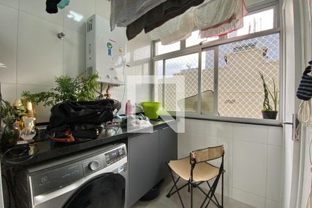 Apartamento à venda com 200m², 5 quartos e 2 vagas Apartamento à venda com 200m², 5 quartos e 2 vagasÁrea de Serviço