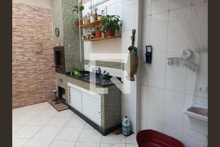 Casa à venda com 121m², 3 quartos e 3 vagas