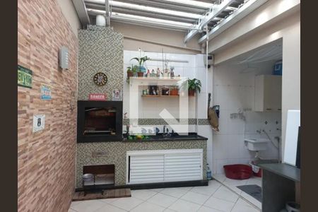 Casa à venda com 121m², 3 quartos e 3 vagas