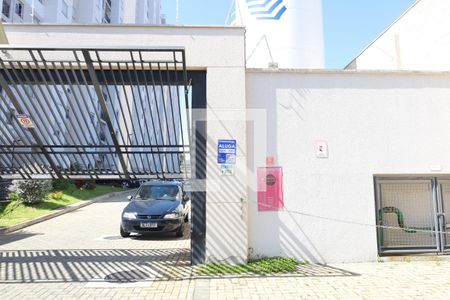 Apartamento para alugar com 42m², 2 quartos e sem vagaPlaca instalada na fachada do condomínio