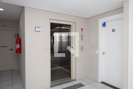 Apartamento para alugar com 42m², 2 quartos e sem vagaÁrea comum - Saguão do andar - Lockbox instalada 
