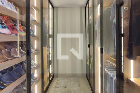 Casa de condomínio à venda com 290m², 3 quartos e 4 vagasCloset Suíte 2