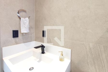 Casa de condomínio à venda com 290m², 3 quartos e 4 vagasBanheiro Suíte