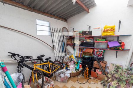 Casa à venda com 150m², 3 quartos e 4 vagas Casa à venda com 150m², 3 quartos e 4 vagasEdícula
