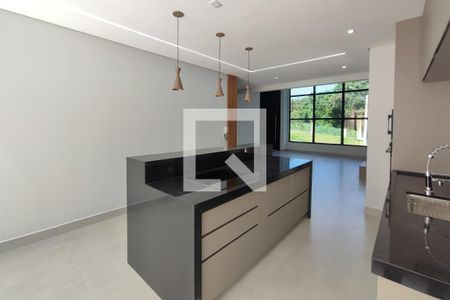 Casa de condomínio à venda com 274m², 3 quartos e 4 vagas Casa de condomínio à venda com 274m², 3 quartos e 4 vagasCozinha