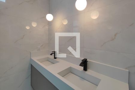 Casa de condomínio à venda com 274m², 3 quartos e 4 vagas Casa de condomínio à venda com 274m², 3 quartos e 4 vagasBanheiro Suíte 3