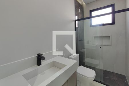 Casa de condomínio à venda com 274m², 3 quartos e 4 vagas Casa de condomínio à venda com 274m², 3 quartos e 4 vagasBanheiro Suíte 2