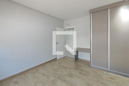 Casa de condomínio à venda com 274m², 3 quartos e 4 vagas Casa de condomínio à venda com 274m², 3 quartos e 4 vagasQuarto Suíte 2