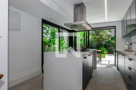 Casa à venda com 288m², 4 quartos e 2 vagas
