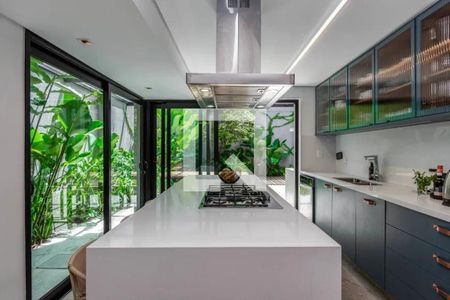 Casa à venda com 288m², 4 quartos e 2 vagas
