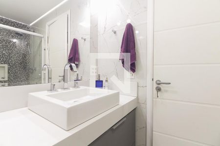 Apartamento à venda com 92m², 3 quartos e 2 vagas Apartamento à venda com 92m², 3 quartos e 2 vagasBanheiro Social