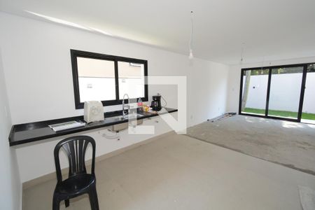 Casa de condomínio à venda com 350m², 4 quartos e 4 vagasCozinha