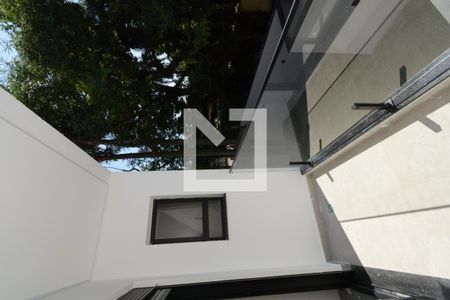 Casa de condomínio à venda com 350m², 4 quartos e 4 vagasVaranda