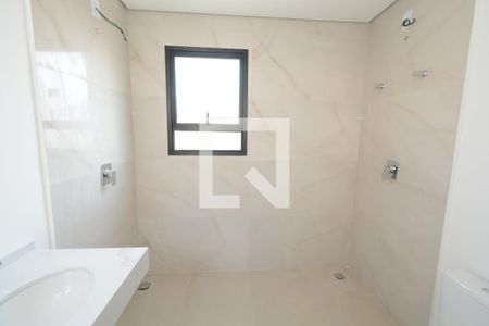 Casa de condomínio à venda com 350m², 4 quartos e 4 vagasBanheiro da Suíte 1