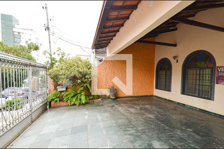 Casa à venda com 268m², 3 quartos e 2 vagas Casa à venda com 268m², 3 quartos e 2 vagasÁrea comum