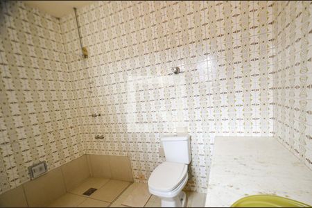 Casa à venda com 268m², 3 quartos e 2 vagas Casa à venda com 268m², 3 quartos e 2 vagasBanheiro suite