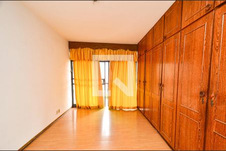 Casa à venda com 268m², 3 quartos e 2 vagas Casa à venda com 268m², 3 quartos e 2 vagasQuarto2