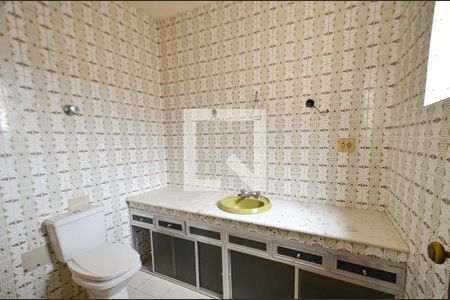 Casa à venda com 268m², 3 quartos e 2 vagas Casa à venda com 268m², 3 quartos e 2 vagasBanheiro suite