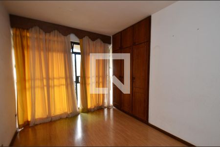 Casa à venda com 268m², 3 quartos e 2 vagas Casa à venda com 268m², 3 quartos e 2 vagasQuarto3/suite