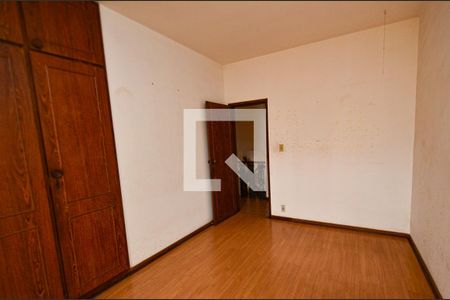 Casa à venda com 268m², 3 quartos e 2 vagas Casa à venda com 268m², 3 quartos e 2 vagasQuarto3/suite