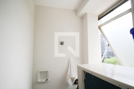 Apartamento à venda com 150m², 2 quartos e 2 vagasBanheiro de serviço