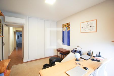 Apartamento à venda com 150m², 2 quartos e 2 vagasQuarto