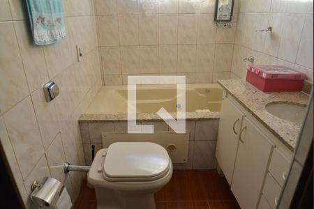 Casa à venda com 162m², 4 quartos e 2 vagasBanheiro da Suíte