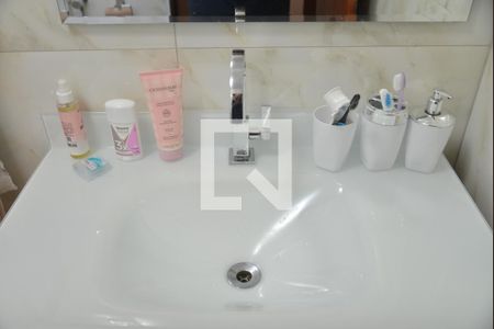 Casa à venda com 162m², 4 quartos e 2 vagasBanheiro Social