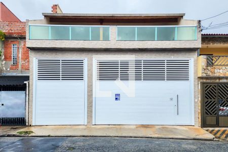 Casa à venda com 366m², 3 quartos e 8 vagasFachada