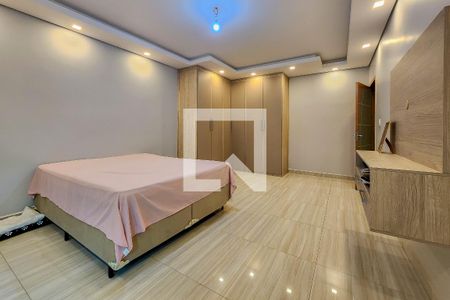 Casa à venda com 366m², 3 quartos e 8 vagasSuíte