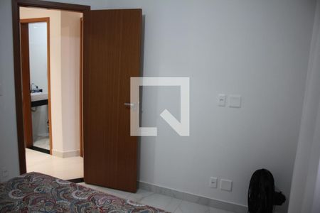 Quarto 1 de apartamento para alugar com 2 quartos, 75m² em Novo Eldorado, Contagem