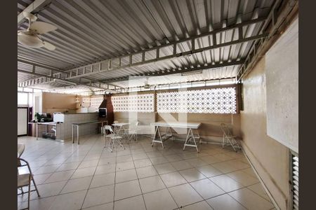 Apartamento à venda com 80m², 2 quartos e sem vagaÁrea comum - Salão de festas