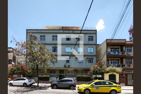 Apartamento à venda com 80m², 2 quartos e sem vagaFachada e portaria